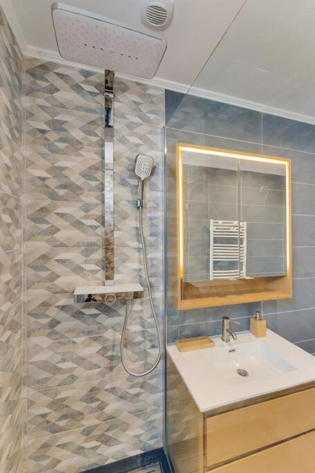 Duplex Moderne Cosy - Proche Porte D'Italie - Parking Le Kremlin-Bicetre Exterior photo